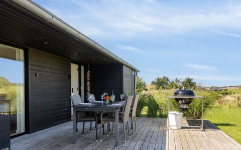 Bæver - 200M from the Sea: Madera, Casa, Porche, Cubierta, Madera Dura, Techo, Manchas De Madera, Suelos De Madera, Eco Hotel