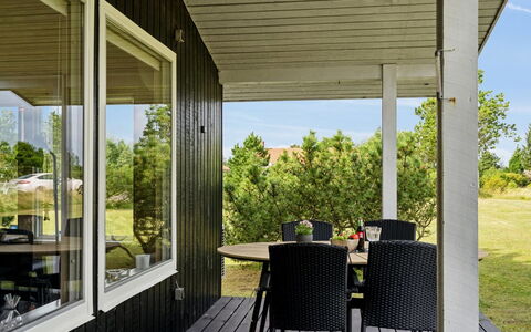 Mirkka - 200M from the Sea: Hierba, Pradera, El Terreno Del Lote, Cabaña, Área Rural, Prado, Edificios Del Jardín, Jardín, Cobertizo