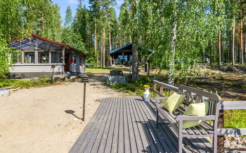 Kärppälä: Mueble, Diseño De Interiores, Piso, Suelo, Mesa, Techo, Cocina Y Comedor Mesa, Encendiendo, Silla, Casa
