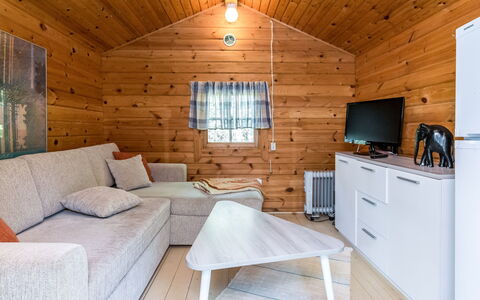 Kärppälä: Mueble, Diseño De Interiores, Piso, Suelo, Mesa, Techo, Cocina Y Comedor Mesa, Encendiendo, Silla, Casa