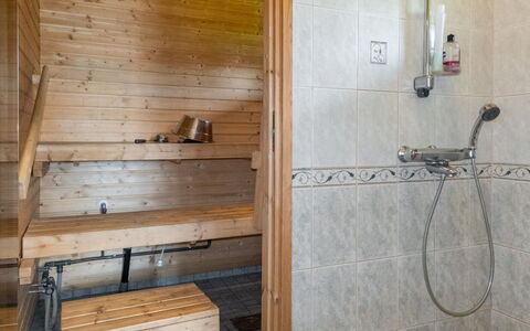 Mansikkaranta 3, Osittain Esteetön: Piso, Madera, Suelo, Habitación, Arreglo De Tubería, Plomería, Techo, Manchas De Madera, Madera Dura, Loseta