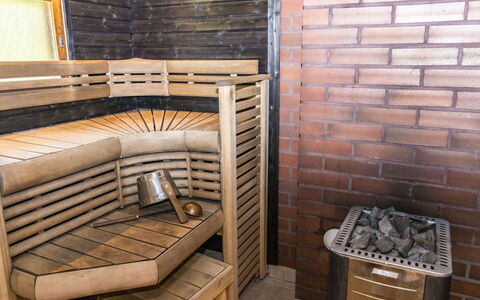 Kesäranta: Madera, Piso, Suelo, Mueble, Suelos De Madera, Diseño De Interiores, Litera, Habitación, Manchas De Madera, Madera Dura