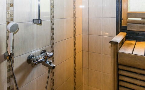 Kesäranta: Madera, Piso, Suelo, Mueble, Suelos De Madera, Diseño De Interiores, Litera, Habitación, Manchas De Madera, Madera Dura