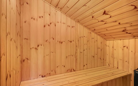 Vincent - 25M from the Sea: Piso, Pared, Suelo, Diseño De Interiores, Madera, Techo, Suelos De Madera, Encendiendo, Mueble, Suelo Laminado