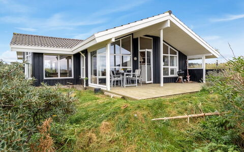 Udder - 250M from the Sea: Cabaña, Inmuebles