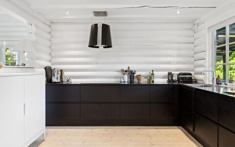 Sighfrith - 1.4Km from the Sea: Madera, Piso, Suelos De Madera, Cocina, Madera Dura, Mostrador, Material Natural, Suelo Laminado, Manchas De Madera
