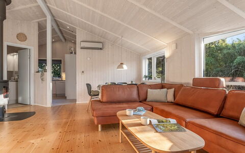 Nashota - 600M from the Sea: Madera, Techo, Arquitectura, Casa, Casa, Cabaña, Vía Muerta, Madera Dura, Pendiente, Inmuebles