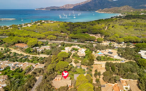 Atzeni: Agua, Cielo, Nube, Planta, Azul, Paisaje Natural, Montaña, Árbol, Vegetación, Terreno