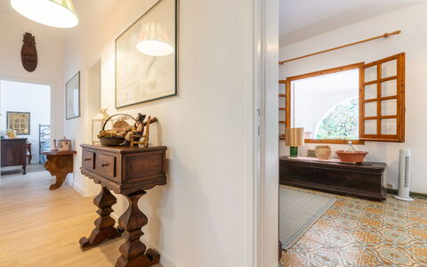 Atzeni: Propiedad, Mueble, Ventana, Planta De Casa, Madera, Edificio, Casa, Suelo, Piso, Bienes Raíces