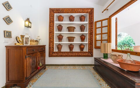 Atzeni: Mueble, Planta, Madera, Diseño De Interiores, Gabinetes, Marco, Piso, Suelo, Pared, Sala