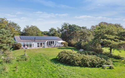 Joella - 75M from the Sea