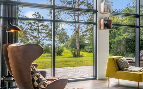 Jahn - 250M to the Fjord: Mueble, Diseño De Interiores, Piso, Suelo, Madera, Casa, Suelos De Madera, Silla, Encendiendo, Sala