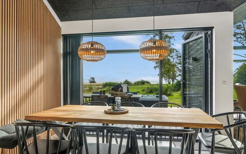 Jahn - 250M to the Fjord: Mueble, Madera, Mesa, Diseño De Interiores, Cocina Y Comedor Mesa, Comedor, Piso, Techo, Silla, Manchas De Madera