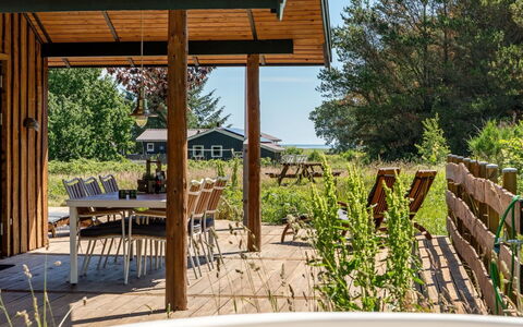 Duco - 780M from the Sea: Madera, El Terreno Del Lote, Cabaña, Sombra, Edificios Del Jardín, Jardín, Estructura Al Aire Libre, Madera Dura, Eco Hotel
