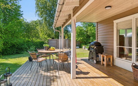 Jovana - 150M to the Fjord: Madera, Techo, Arquitectura, Casa, Casa, Cabaña, Vía Muerta, Madera Dura, Pendiente, Inmuebles