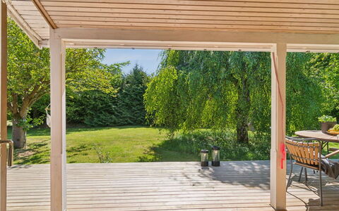 Jovana - 150M to the Fjord: Madera, Techo, Arquitectura, Casa, Casa, Cabaña, Vía Muerta, Madera Dura, Pendiente, Inmuebles
