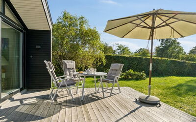 Annlisa - 750M from the Sea