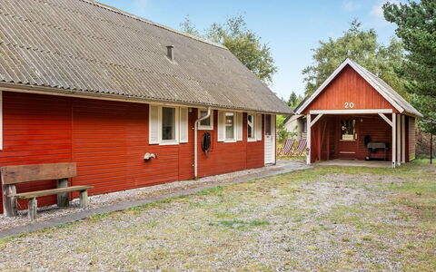 Knud - 2.5Km from the Sea: Techo, Casa, Casa, Cabaña, Puerta, Vía Muerta, Cubierta, Porche, Tablón, Madera Dura