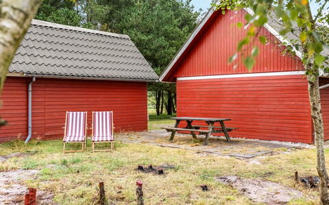 Knud - 2.5Km from the Sea: Techo, Casa, Casa, Cabaña, Puerta, Vía Muerta, Cubierta, Porche, Tablón, Madera Dura