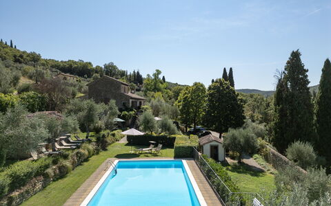 Villa Delle Rose: Agua, Planta, Cielo, Propiedad, Árbol, Piscina, Paisaje Natural, Hierba, Paisaje, Arbusto