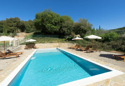 Casa Minuccia: Agua, Propiedad, Planta, Mueble, Cielo, Piscina, Azur, Sombra, Silla, Mueble Para Exteriores