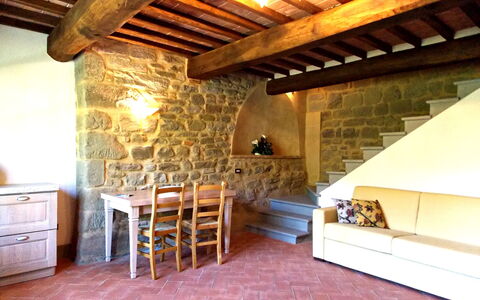 Residence Marino: Propiedad, Habitación, Edificio, Diseño De Interiores, Techo, Casa, Haz, Mueble, Suelo, Ático