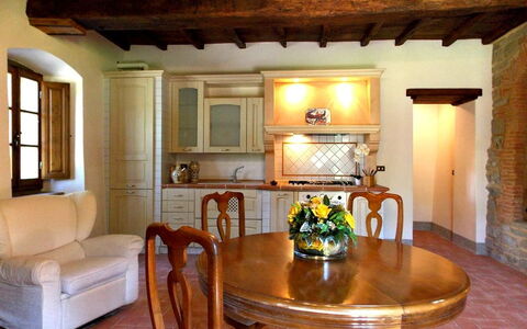 Residence Marino: Habitación, Propiedad, Mueble, Edificio, Diseño De Interiores, Sala, Techo, Mesa, Casa, Bienes Raíces