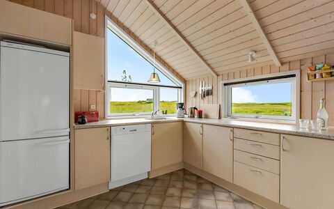Märta - 250M from the Sea: Madera, Piso, Diseño De Interiores, Techo, Suelo, Cocina, Habitación, Gabinetes, Aparato De Cocina, Mostrador