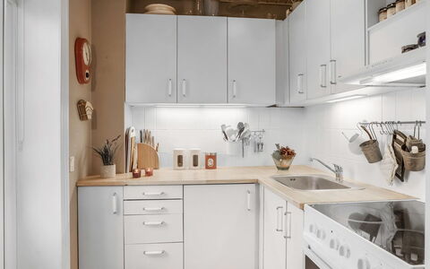 Maelle - 150M from the Sea: Cocina, Aparato De Cocina, Mostrador, Gabinetes, Electrodoméstico, Mueble, Diseño De Interiores, Electrodoméstico, Lavabo, Casa