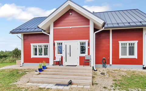 Maalaistalo Sipilä: Madera, Vía Muerta, Casa, Techo, Cabaña, Casa, Puerta, Pintar, Casa De Campo, Porche