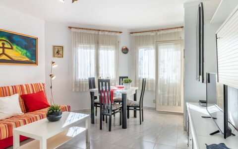 Alojamiento:&nbsp;Club Nautic 124.9