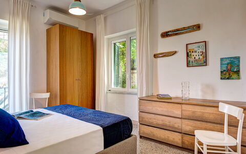 Apt Blu Mare Sorrento Coast: Mueble, Propiedad, Ventana, Marco, Verde, Madera, Edificio, Encendiendo, Diseño De Interiores, Comodidad