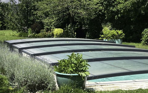 La Longère: Arbusto, Jardín, Sombra, Cobertura Del Suelo, Paisajismo, Césped, Diseño, Patio Interior, Yarda