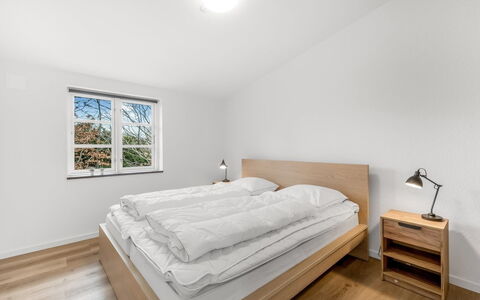 Agla - 2.5Km from the Sea: Madera, Habitación, Diseño De Interiores, Cama, Marco De La Cama, Techo, Habitación, Lecho, Madera Dura, Suelos De Madera