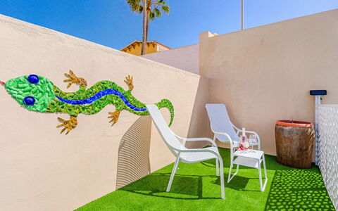 Mila Moon: Cielo, Azur, Diseño De Interiores, Arquitectura, Diseño Urbano, Mueble Para Exteriores, Piso, Arte, Bienes Raíces, Brazo