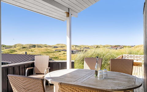 Naema - 400M from the Sea: Piscina, Mueble Para Exteriores, Mueble, Recurso, Losa, Eco Hotel, Sombra, Silla, Ocio, Inmuebles