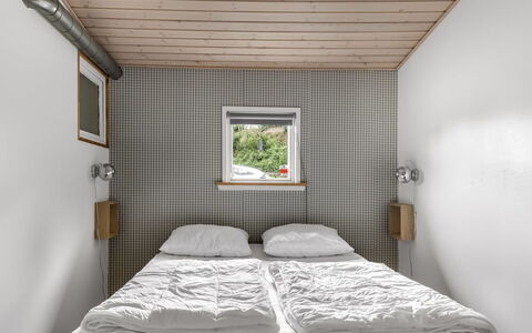 Filomena - 300M from the Sea: Pared, Madera, Habitación, Diseño De Interiores, Cama, Techo, Sábana, Suelo, Lecho, Piso