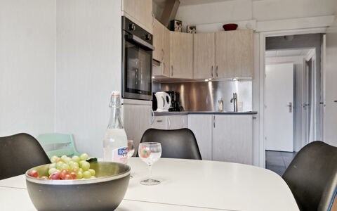 Answald - 6Km from the Sea: Departamento, Condominio, Inmuebles, Balcón, Villa, Hotel
