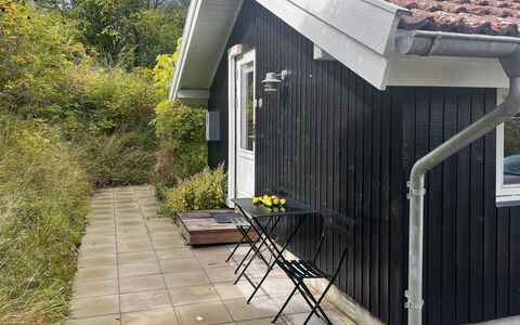 Ågot - 350M from the Sea: Vía Muerta, Cabaña, Sombra, Patio Interior, Edificios Del Jardín, Yarda, Madera Dura, Manchas De Madera, Tablón, Estructura Al Aire Libre