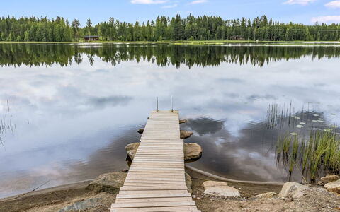 Sorolanniemi: Piscina, Recurso, Mueble Para Exteriores, Diseño, Sombra, Paisajismo, Hotel, Fuente De Agua, Eco Hotel
