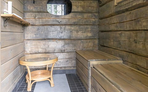 Sorolanniemi: Mueble, Silla, Mueble Para Exteriores, Mesa, Madera, Mesa Al Aire Libre, Cocina Y Comedor Mesa, Sombra, Jardín, Paraguas