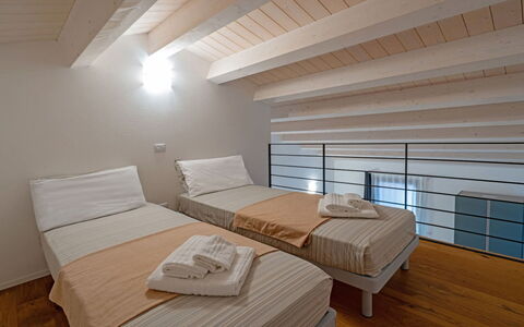 Relais Tenuta Santori: Mueble, Propiedad, Edificio, Comodidad, Madera, Casa, Diseño De Interiores, Textil, Sombra, Cama