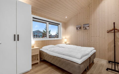 Corina - 850M to the Fjord: Madera, Habitación, Cama, Casa, Techo, Marco De La Cama, Lecho, Congelación, Sábana, Nieve