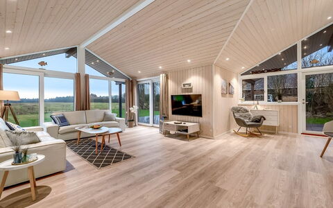 Corina - 850M to the Fjord: Madera, Techo, Diseño De Interiores, Piso, Suelo, Casa, Sala, Suelos De Madera, Sofá, Madera Dura
