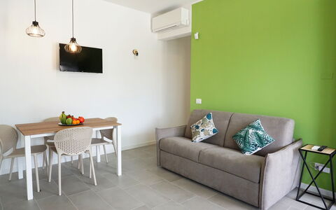 Apartments In Villa Selva, Locorotondo, Puglia: Mueble, Mesa, Propiedad, Sofá, Encendiendo, Madera, Diseño De Interiores, Piso, Silla, Comodidad