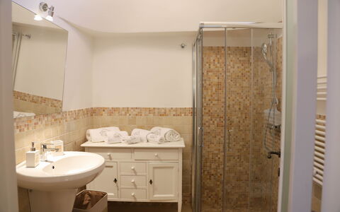 Country Trullo Verde, Wifi, Alberobello: Grifo, Arreglo De Tubería, Lavabo, Lavabo Del Baño, Mueble De Baño, Baño, Encendiendo, Arquitectura, Madera, Diseño De Interiores