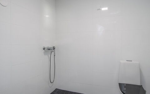 Villa Milla: Mueble, Diseño De Interiores, Piso, Suelo, Mesa, Techo, Cocina Y Comedor Mesa, Encendiendo, Silla, Casa