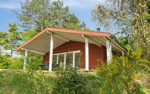 Henryette - 1.5Km from the Sea: Madera, Casa, Porche, Cubierta, Madera Dura, Techo, Manchas De Madera, Suelos De Madera, Eco Hotel