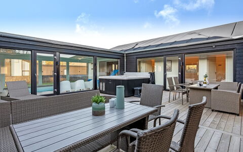 Hana - 1.8Km from the Sea: Inmuebles, Sombra, Entrada De Coches, Casa De Campo