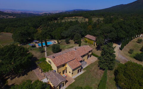 Villa Il Troscione: Casa, Llanura, Casa, Paisaje, Área Rural, El Terreno Del Lote, Pradera, Inmuebles, Cabaña, Asentamientos Humanos
